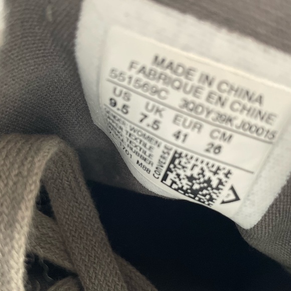 Converse Chuck Taylor All Star Eyebrow CutOut Ox Ground Grey Studded Women’s 9.5 - Picture 8 of 8